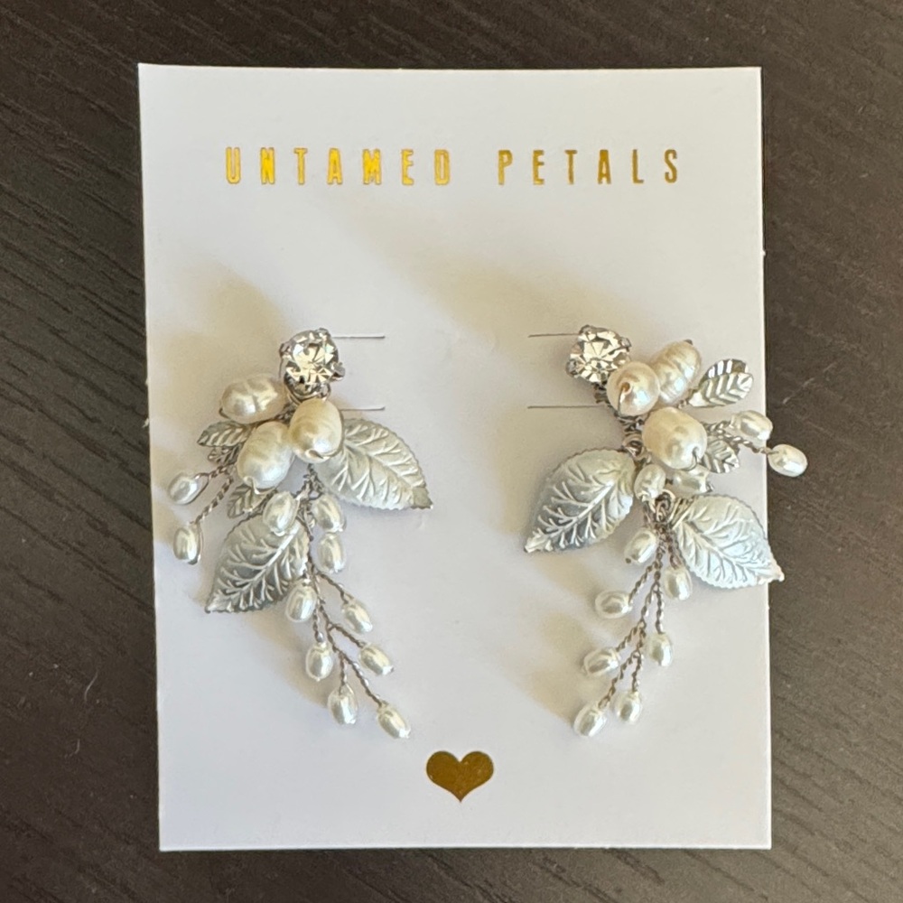 Silver plated Leaf Earrings